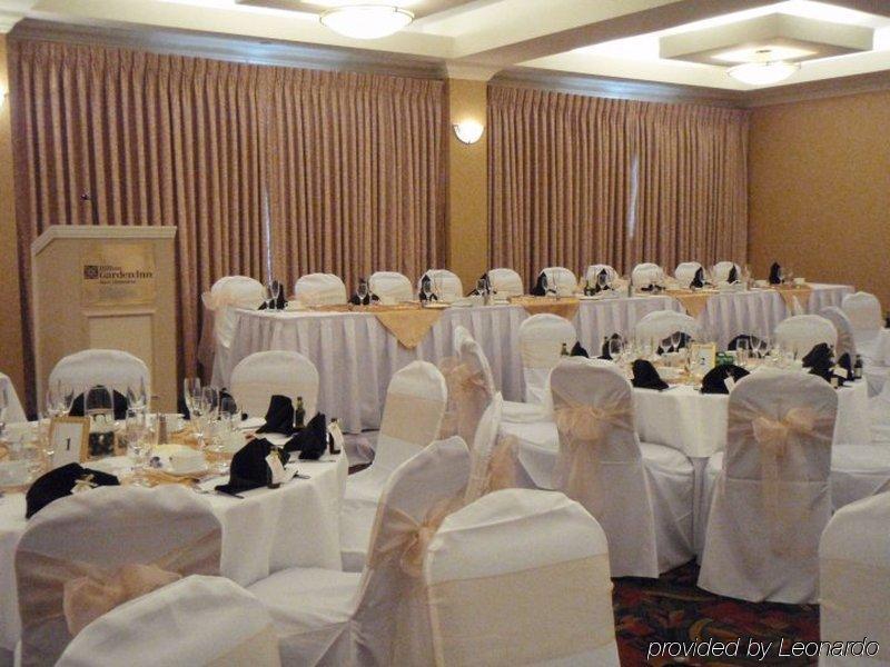 西埃德蒙顿希尔顿花园酒店 餐厅 照片